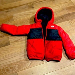 Girls North face down 550 salmon colored coat size 6